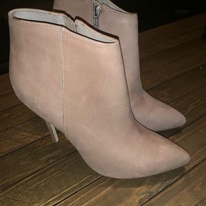 Steve Madden Tan Booties Size 9